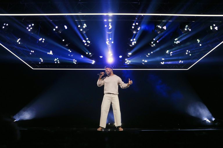 John Lundvik på scenen